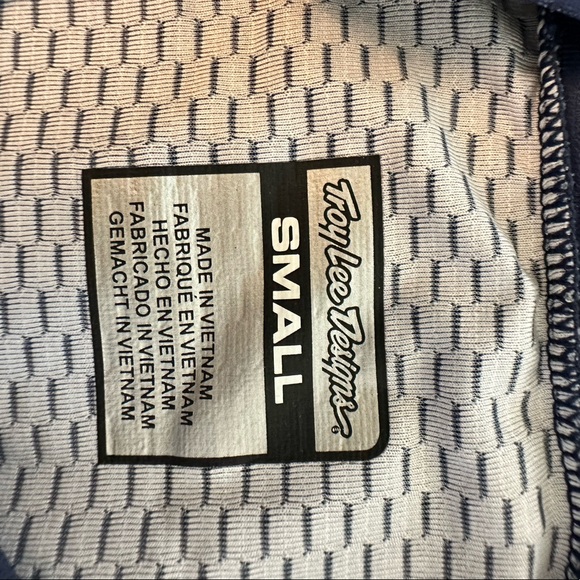 Troy Lee Designs gear - Picture 6 of 6